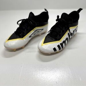 Umbro Pivot Youth Soccer Cleats Size 5Y Black White Yellow FG